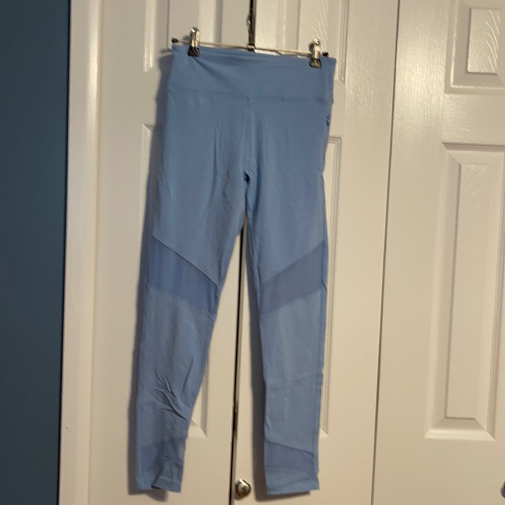Victoria’s Secret PINK Yoga leggings in blue size small. NWOT